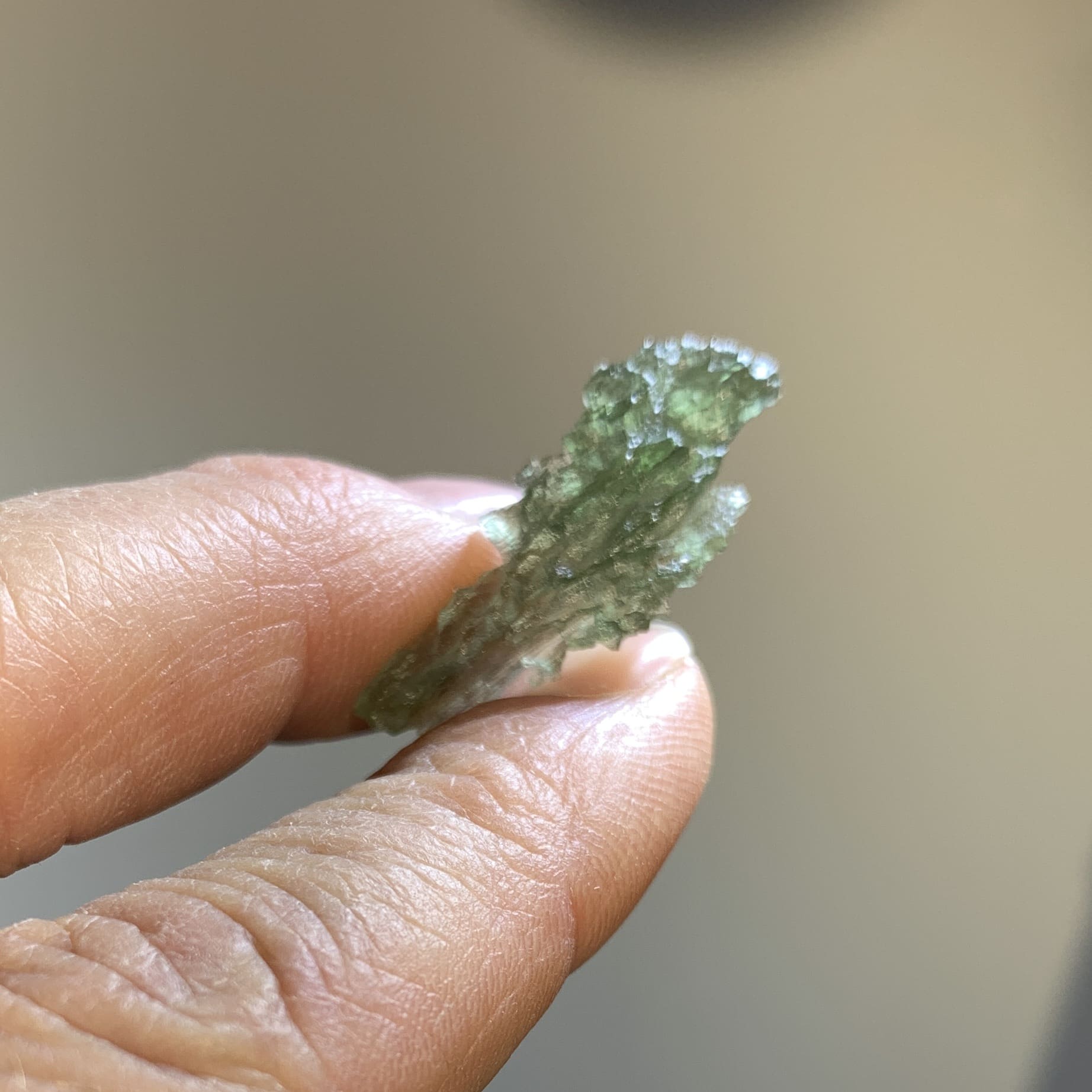 Moldavite (rough) Besednice 'jagged drop' (1.4gr) - Image 3