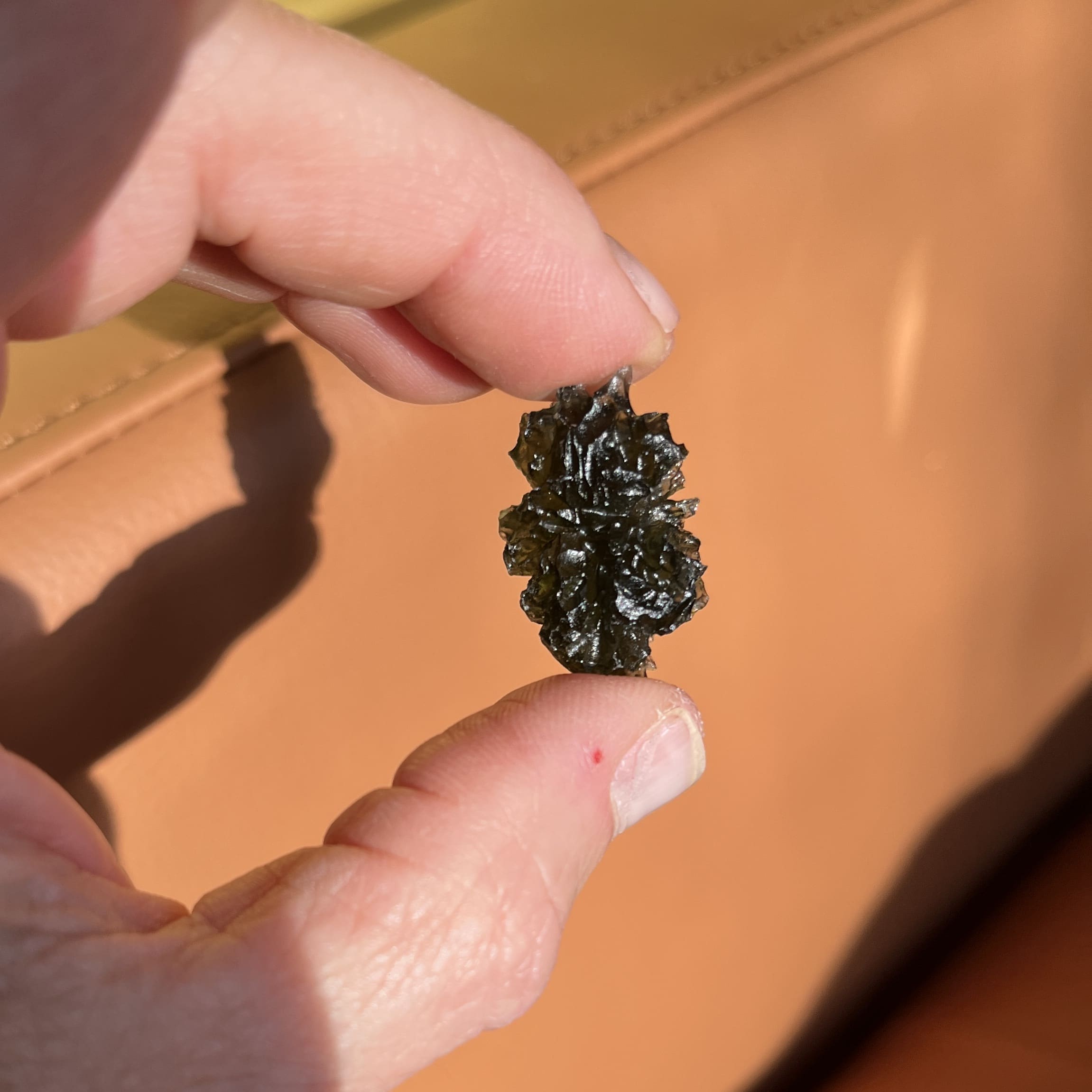 Moldavite (rough) Besednice 'Owl' (5.57gr) healing crystal - Image 2