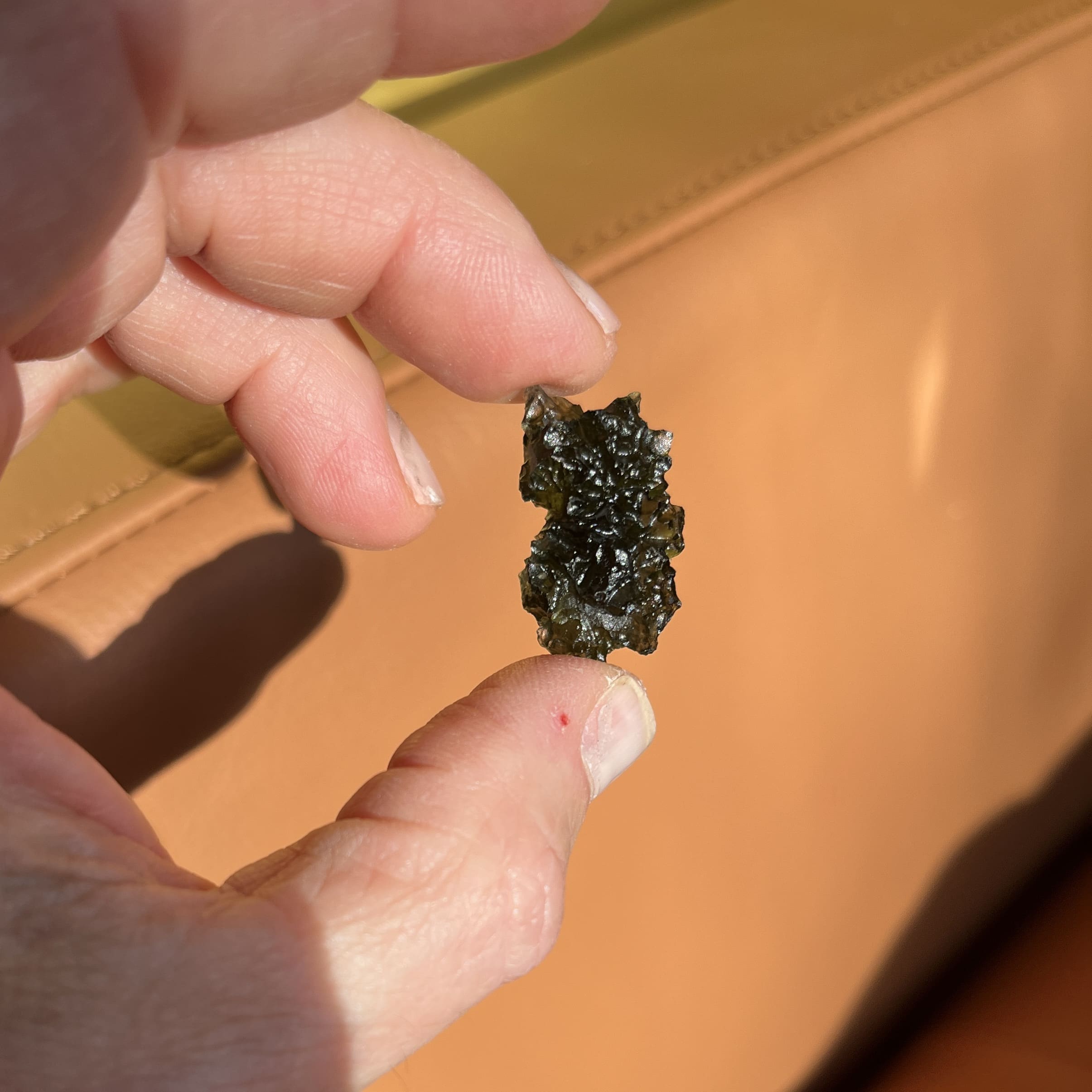 Moldavite (rough) Besednice 'Owl' (5.57gr) healing crystal - Image 4