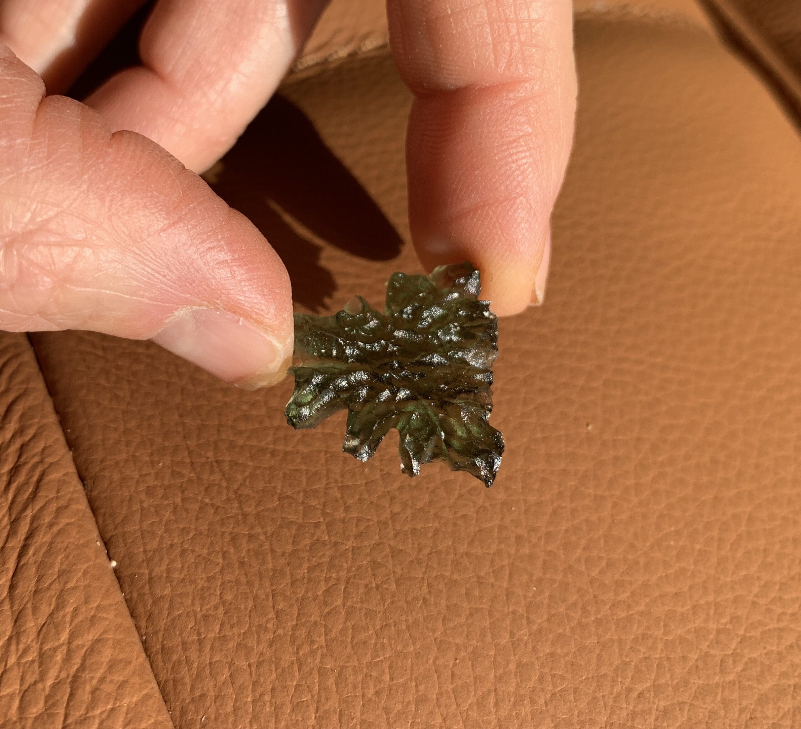 Moldavite (rough) Besednice standing 'wide oak' (2.7gr)