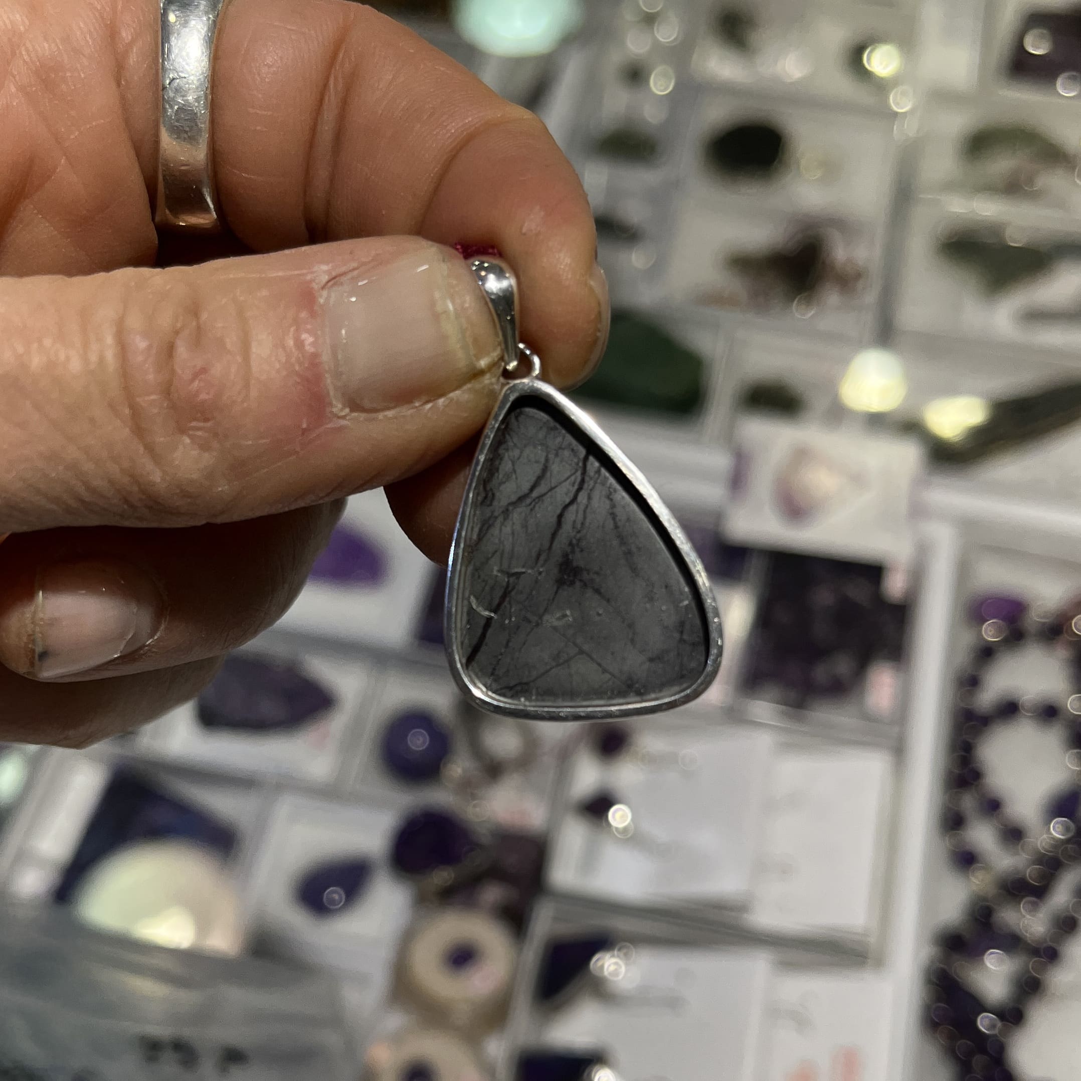 Sugilite pendant for necklace 'worry stone' in pink, healing crystal - Image 2