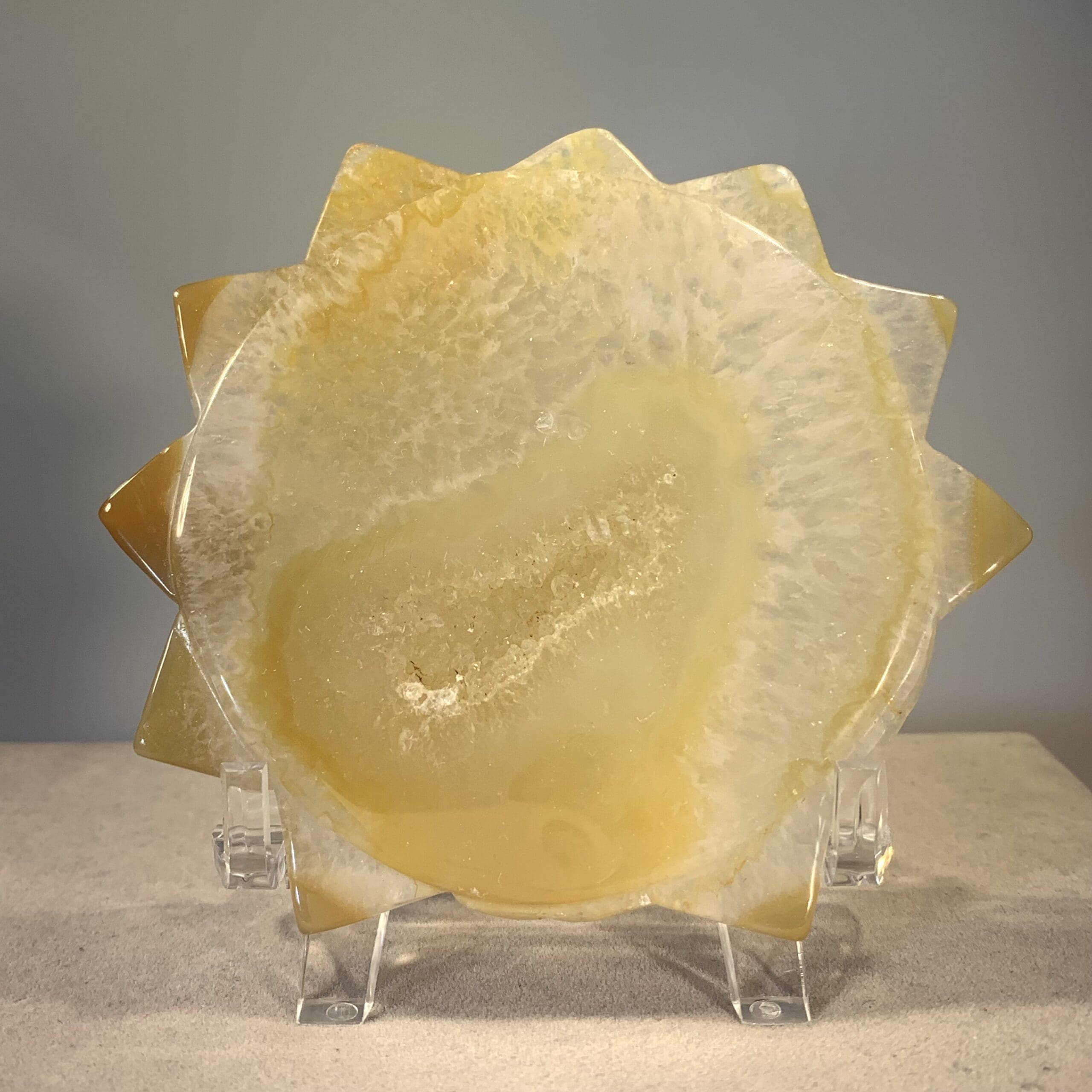 Agate Quartz 10-pointed sun display piece healing crystal