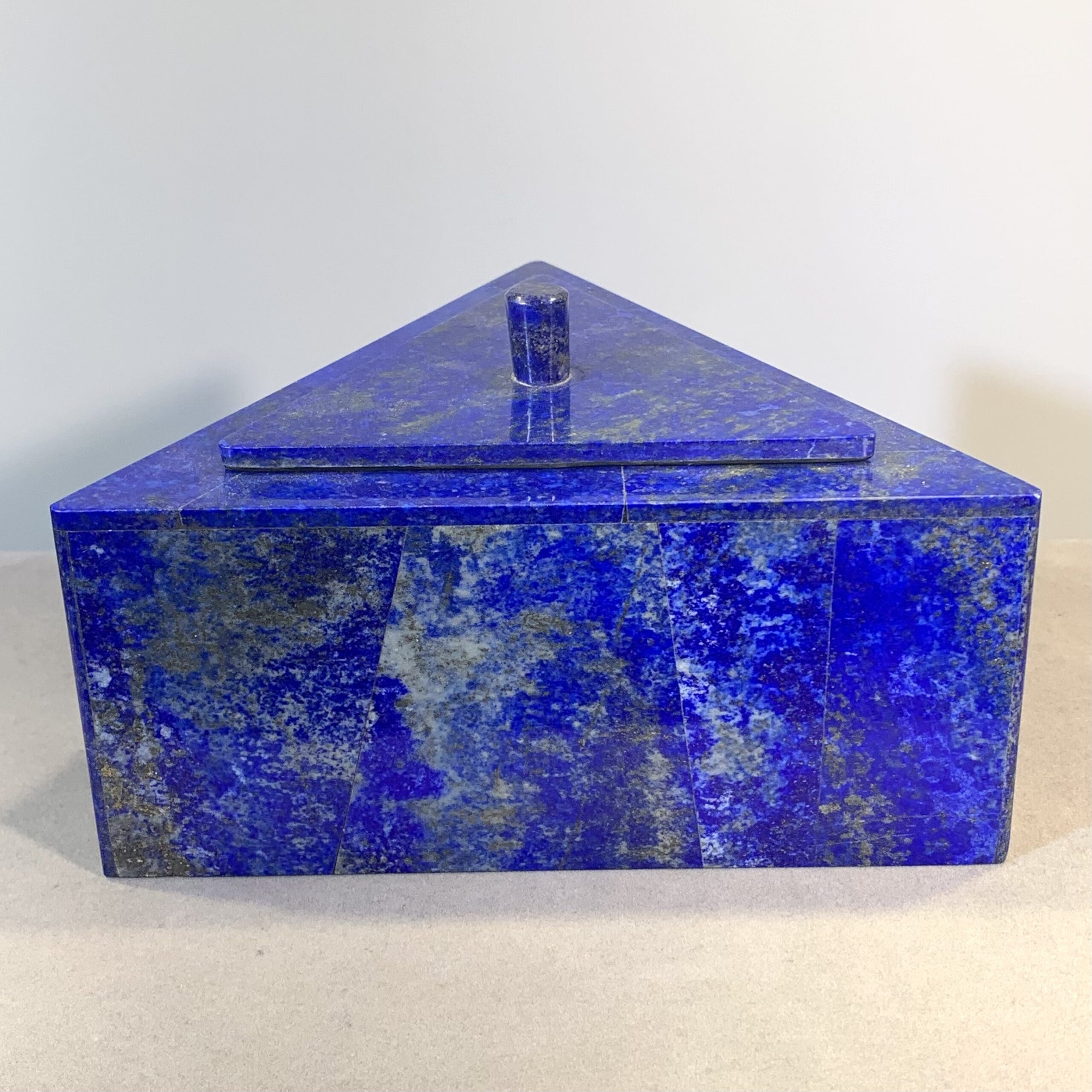 Lapis trianglular pyramid box w removable top healing crystal - Image 5