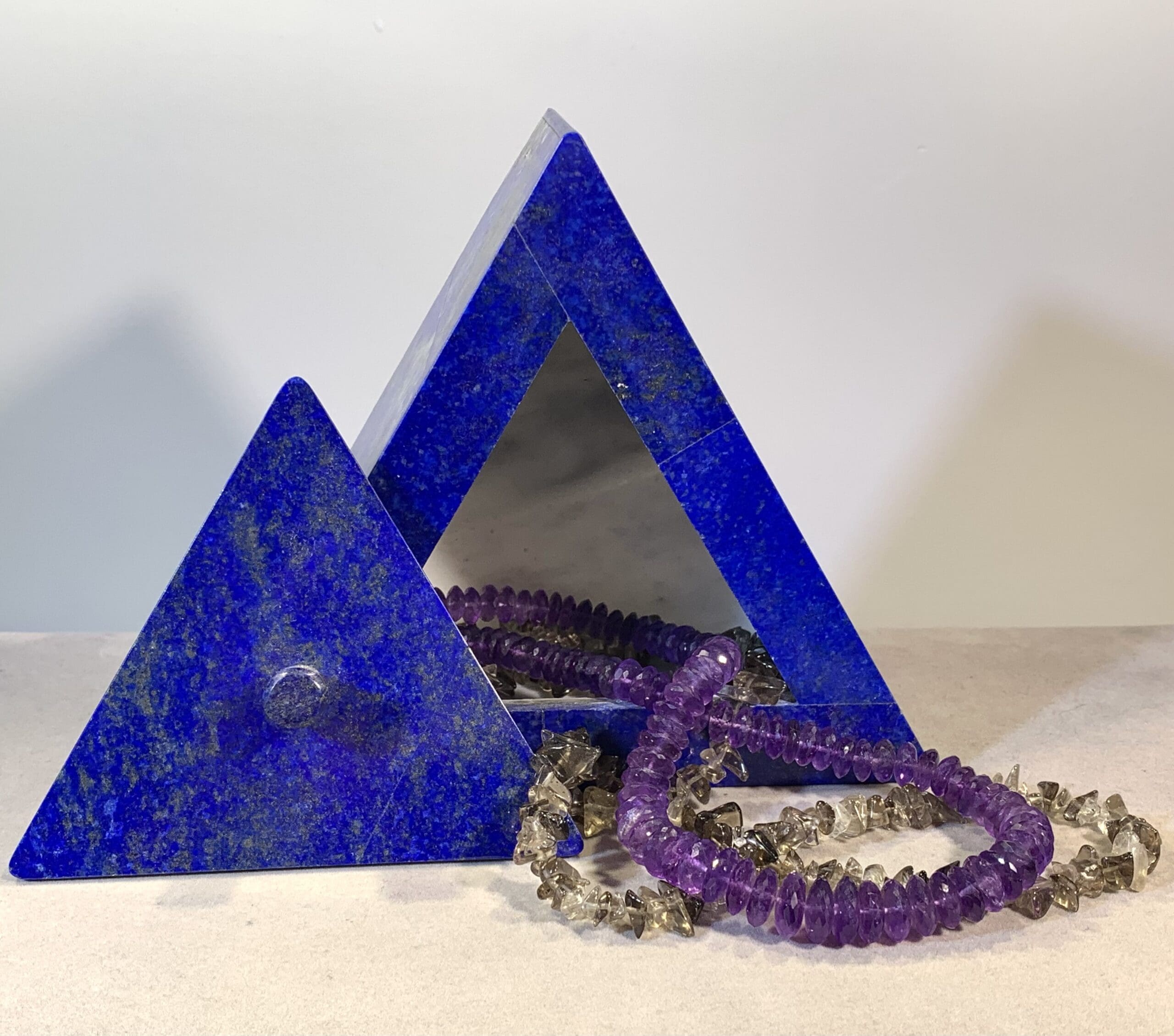 Lapis trianglular pyramid box w removable top healing crystal