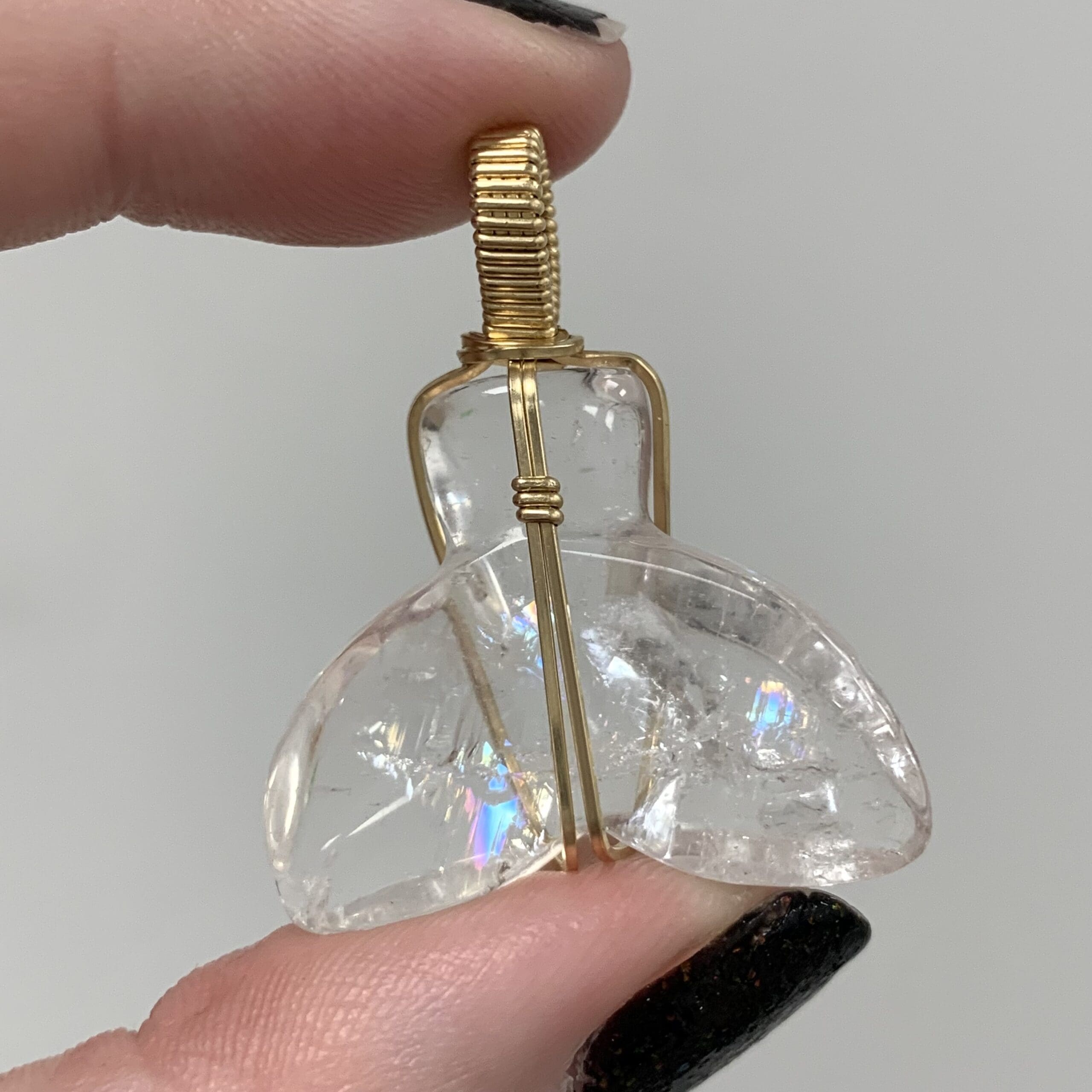 Quartz (clear) exquisite 'whale tail' GF wrapped pendant healing crystal - Image 5