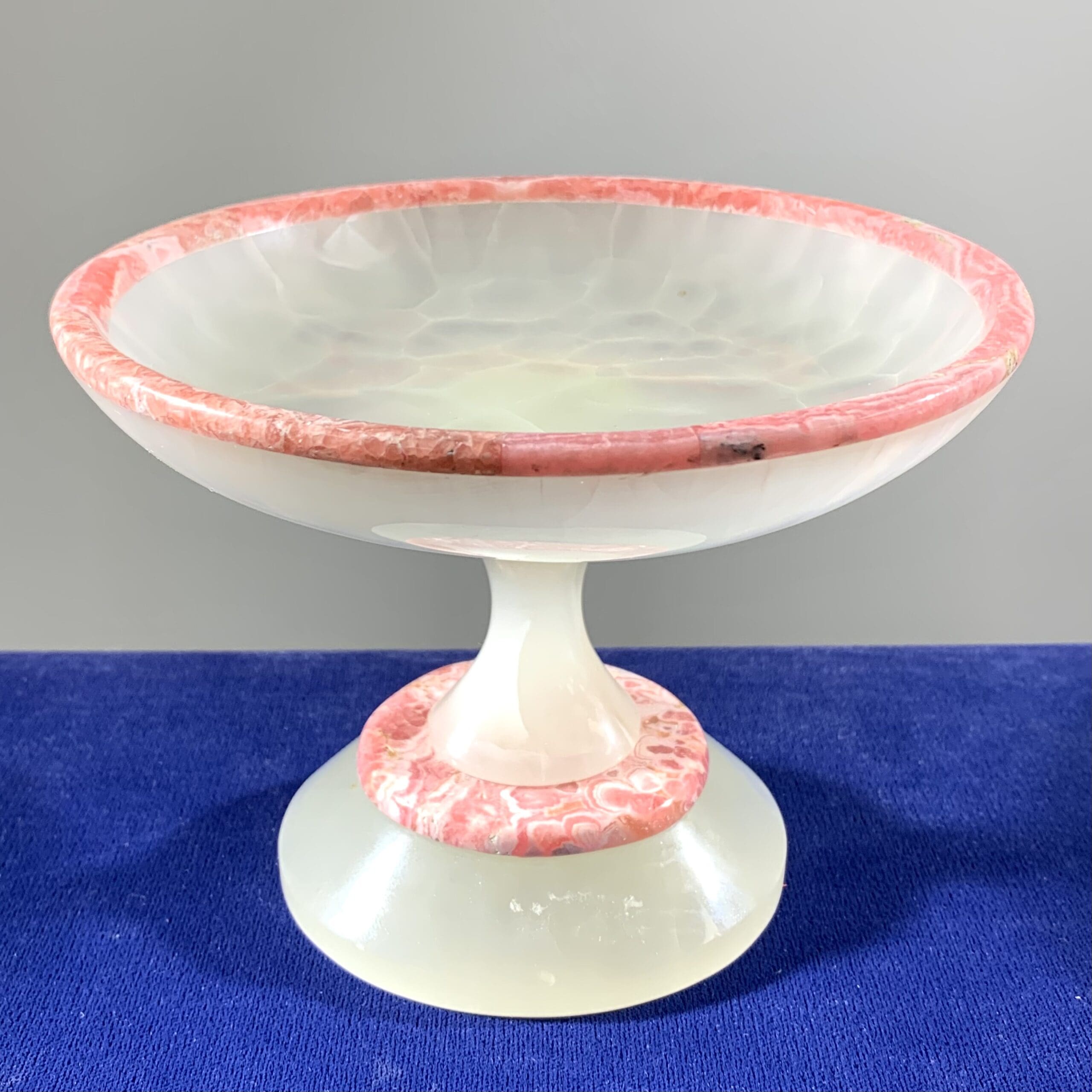 Rhodochrosite w milky white Onyx elevated bowl healing crystal - Image 2