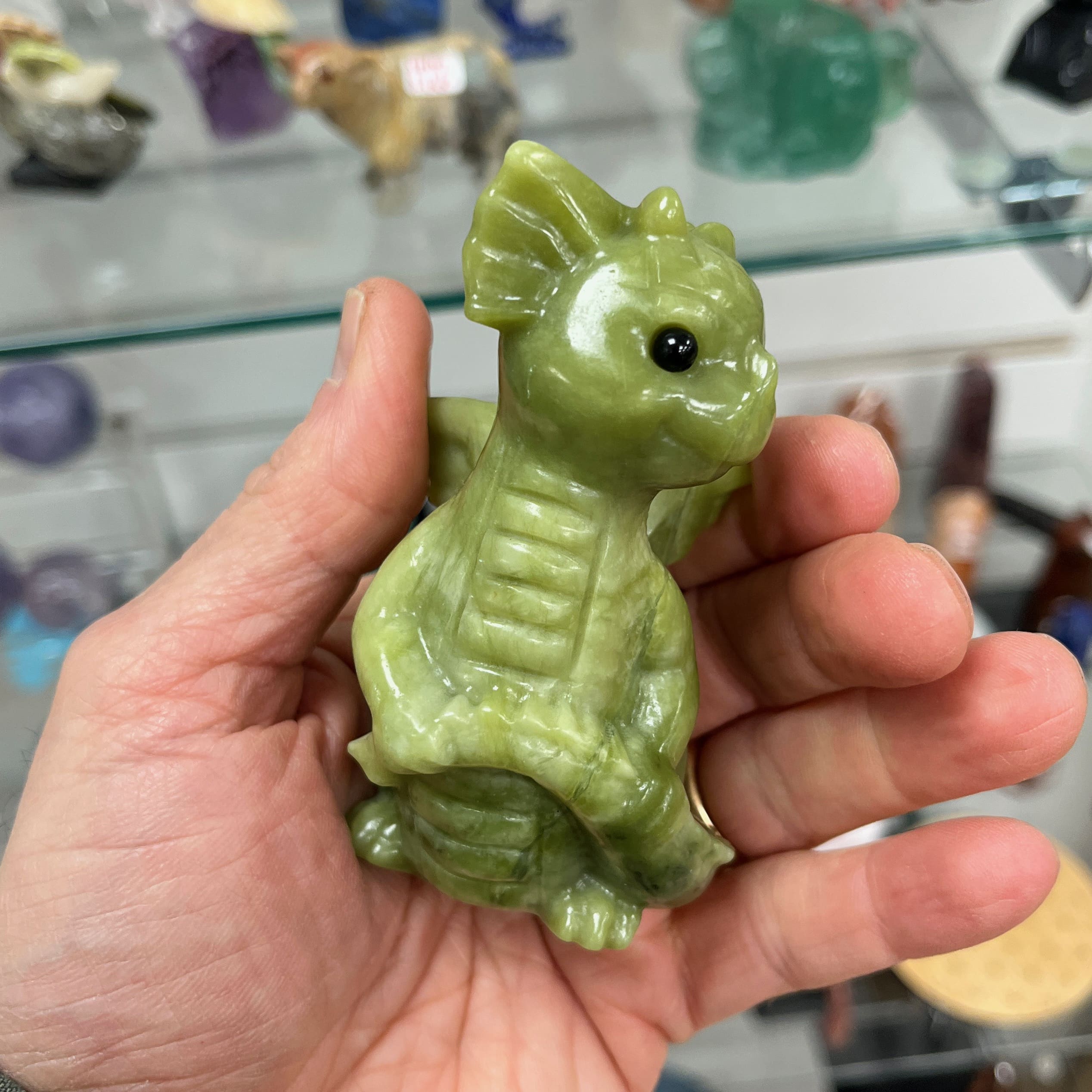 Jade-like (carving) Serpentine baby dragon, tail-in-hand, healing crystal - Image 5
