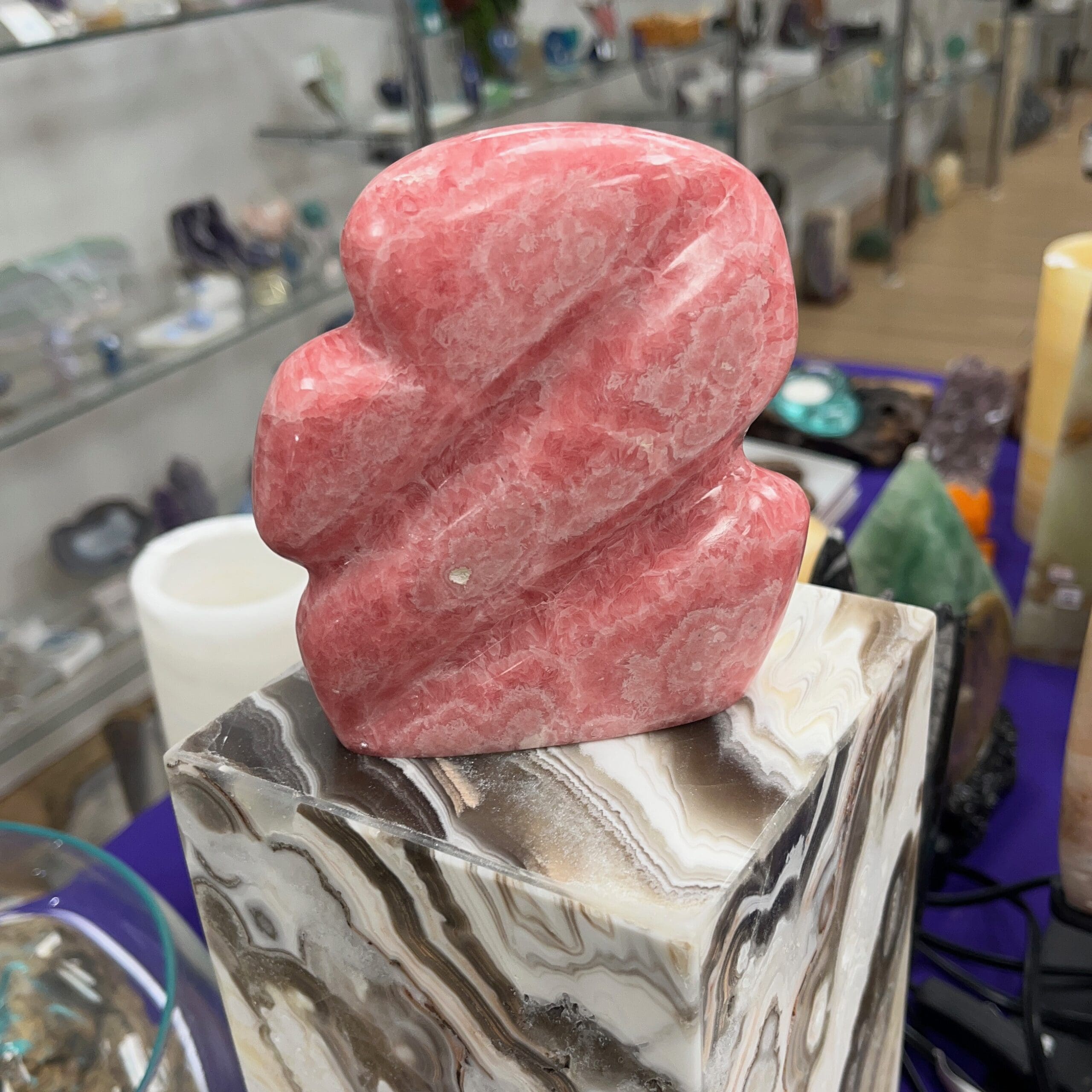 Rhodochrosite (carving) standing gemmy freeform sculpture healing crystal - Image 4
